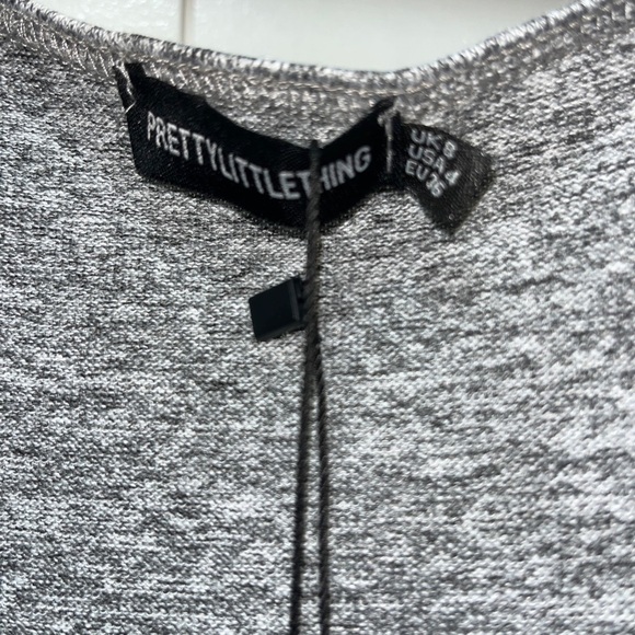 Pretty little thing Women's Size 4 Sleeveless Full Leg Bodysuit Romper . New ! - Picture 3 of 4